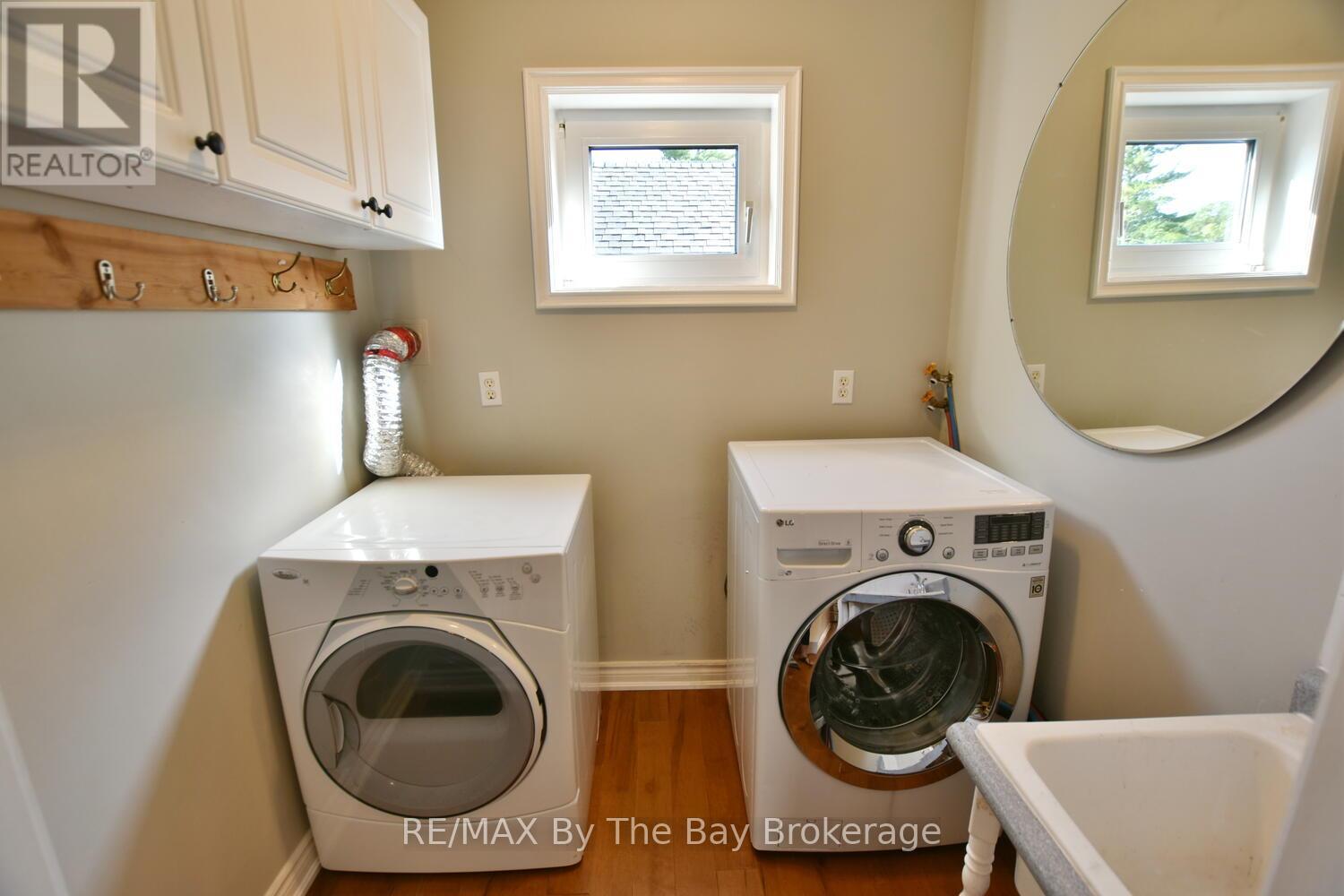104 Knox Road E, Wasaga Beach, Ontario  L9Z 2T5 - Photo 10 - S12121253