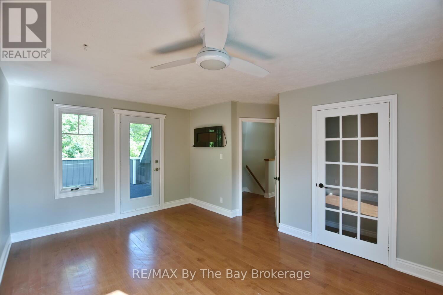 104 Knox Road E, Wasaga Beach, Ontario  L9Z 2T5 - Photo 12 - S12121253