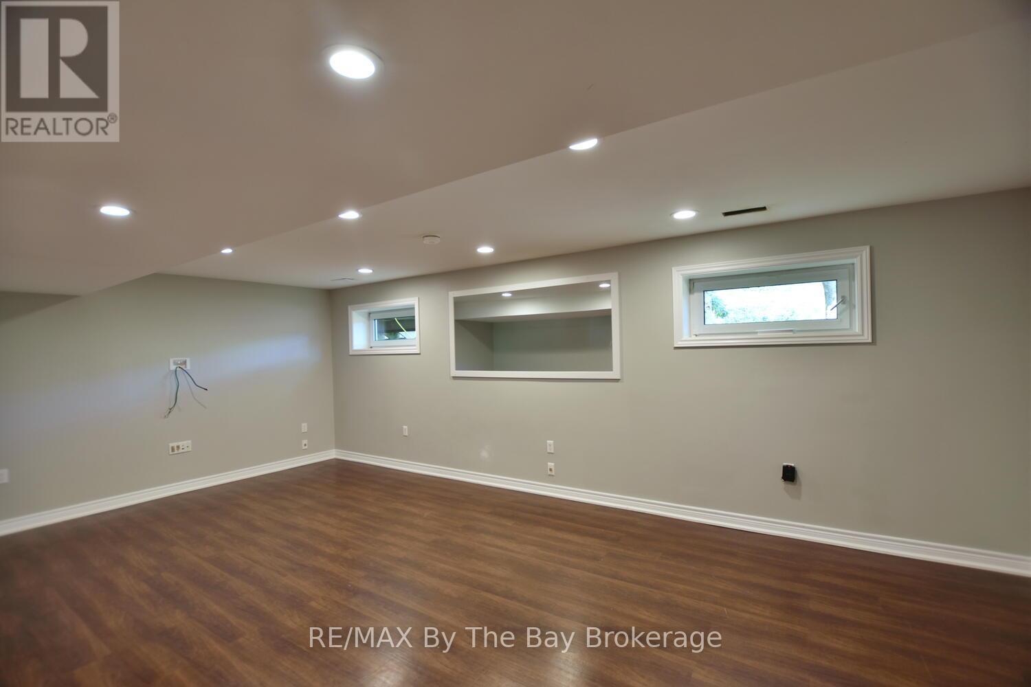 104 Knox Road E, Wasaga Beach, Ontario  L9Z 2T5 - Photo 19 - S12121253