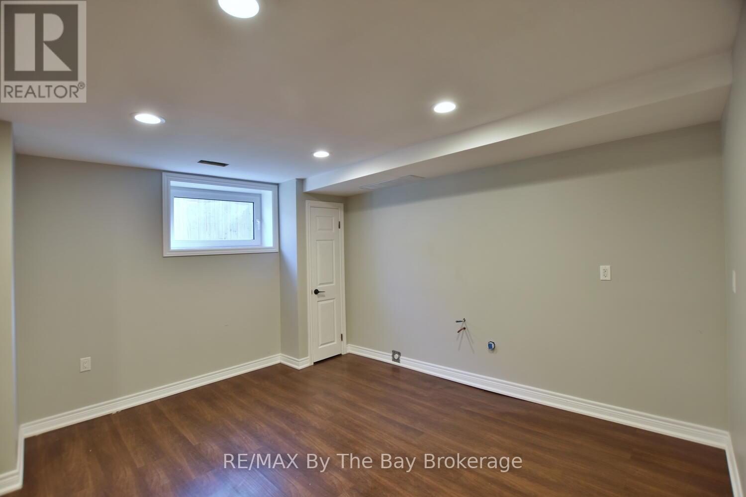 104 Knox Road E, Wasaga Beach, Ontario  L9Z 2T5 - Photo 22 - S12121253