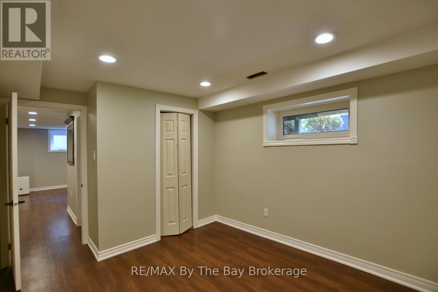 104 Knox Road E, Wasaga Beach, Ontario  L9Z 2T5 - Photo 23 - S12121253