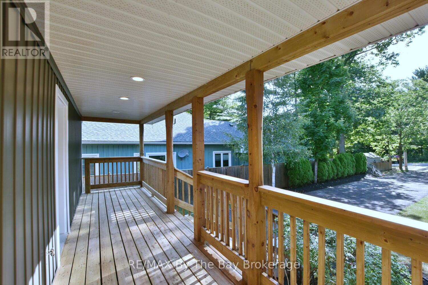 104 Knox Road E, Wasaga Beach, Ontario  L9Z 2T5 - Photo 39 - S12121253