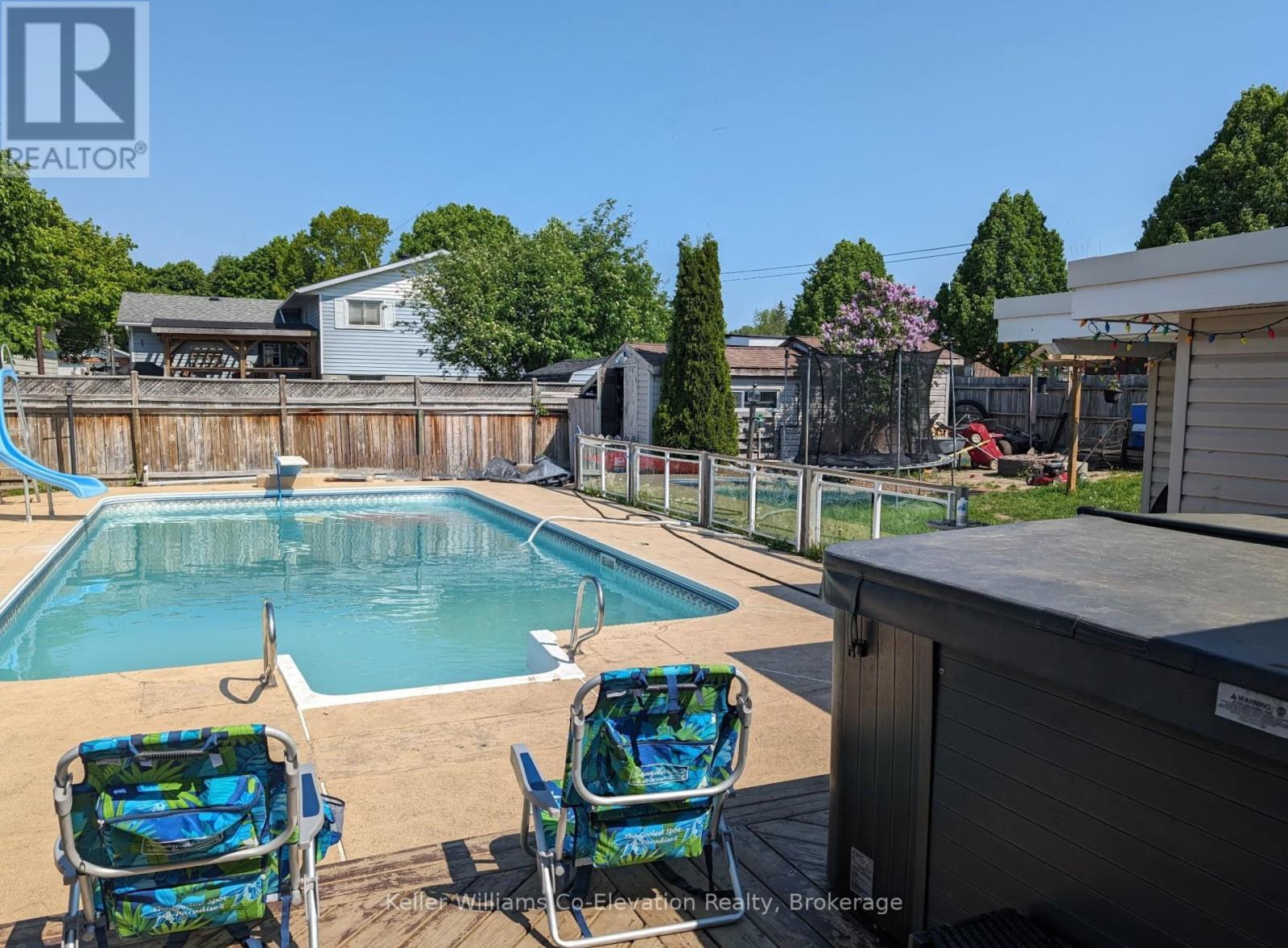 1 Bonaventure Place, Penetanguishene, Ontario  L9M 1J3 - Photo 6 - S12121471