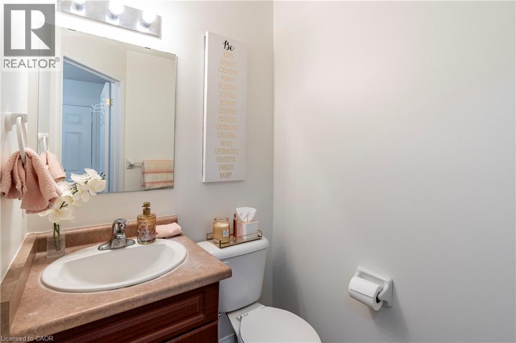 30 Fallowfield Drive, Kitchener, Ontario  N2C 0A8 - Photo 4 - 40724431