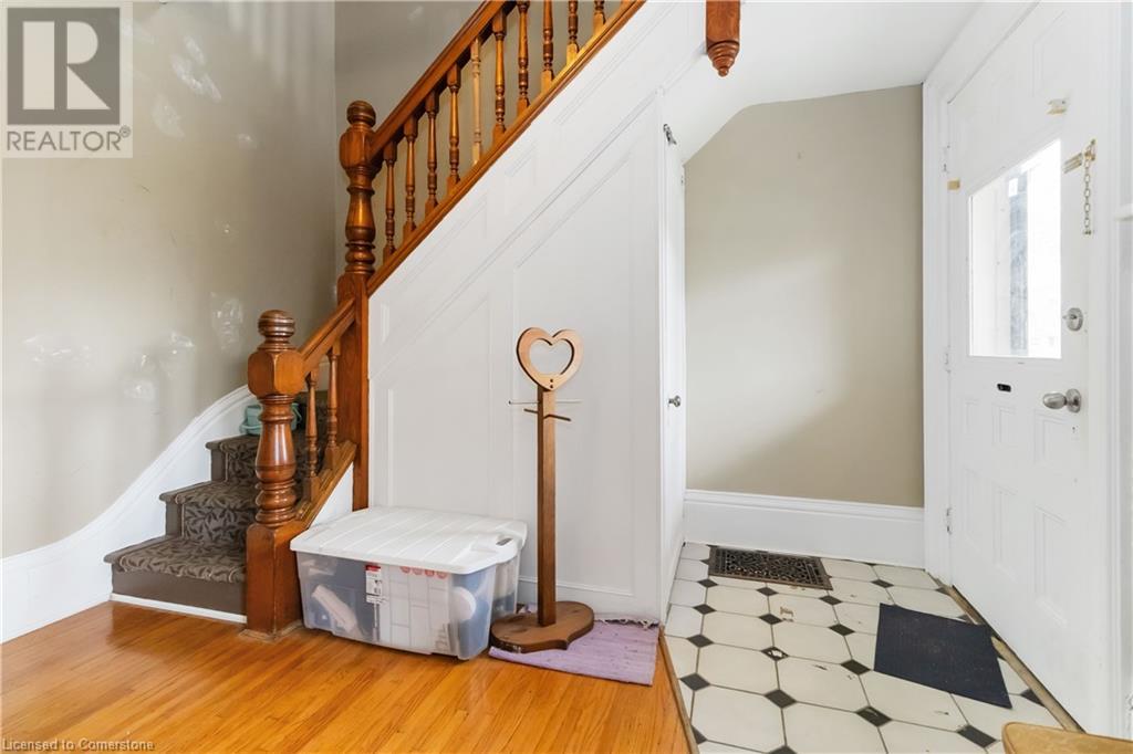 13 Sarah Street, Brantford, Ontario  N3S 2Z5 - Photo 3 - 40724362