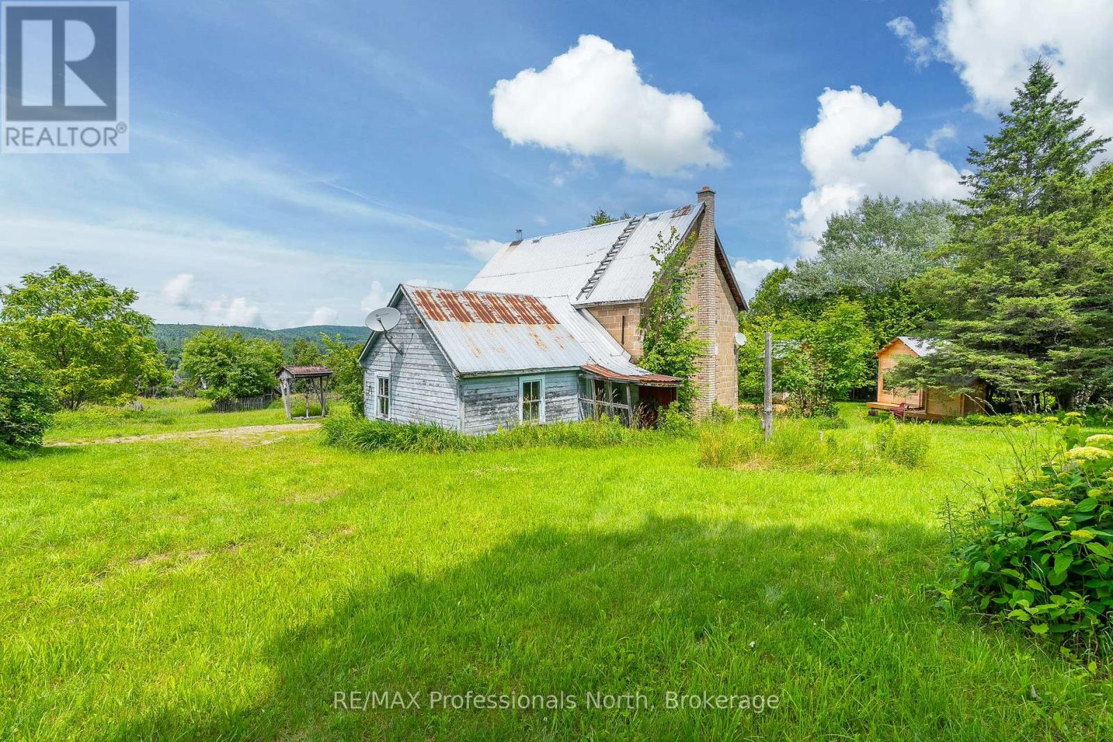 817 Schutt Road, Brudenell, Ontario  K0J 2E0 - Photo 16 - X12122049
