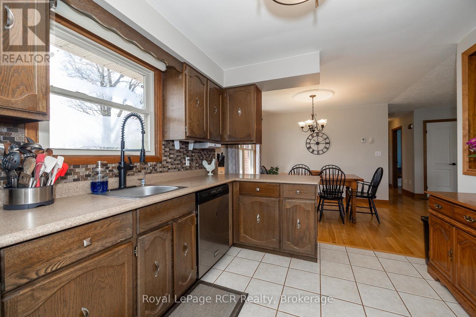 37 Alice Street, South Bruce, Ontario  N0H 1A0 - Photo 12 - X12122245