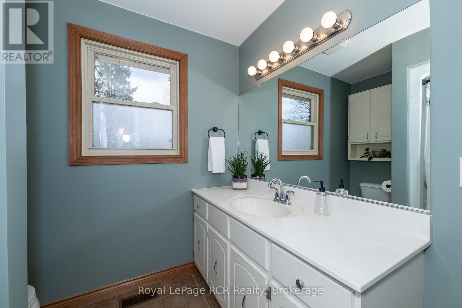 37 Alice Street, South Bruce, Ontario  N0H 1A0 - Photo 22 - X12122245