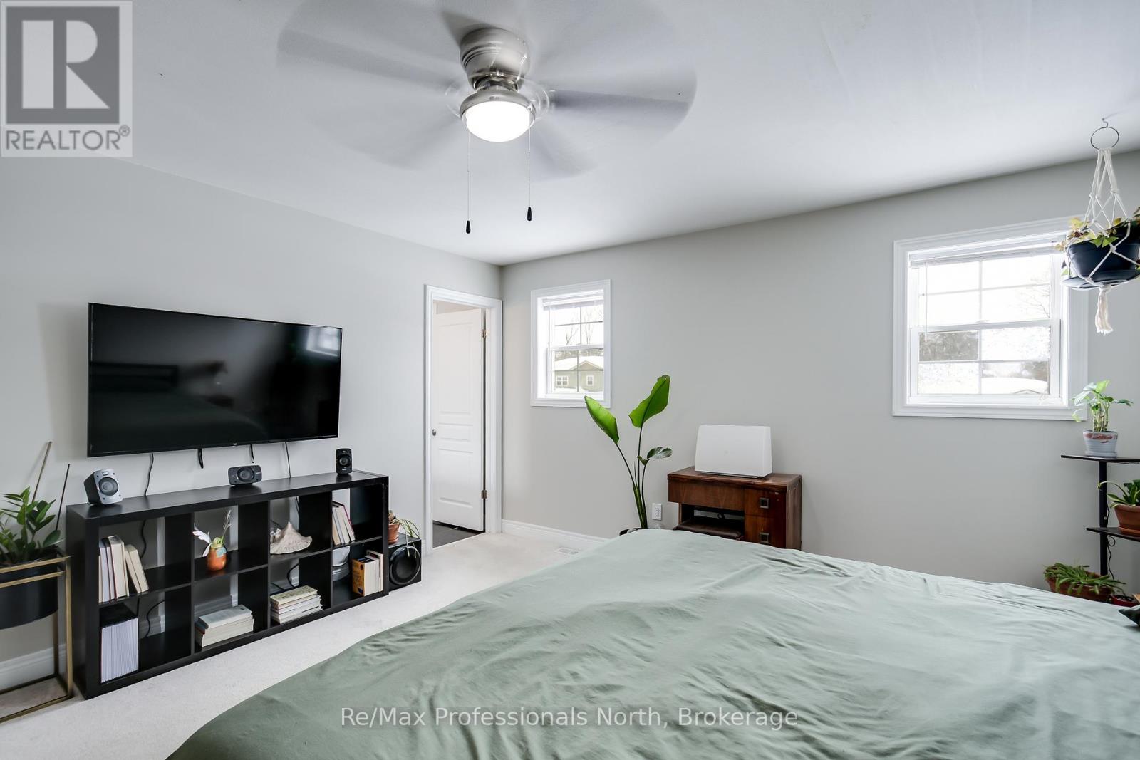 230 Pine Street, Gravenhurst, Ontario  P1P 1B1 - Photo 19 - X12122289