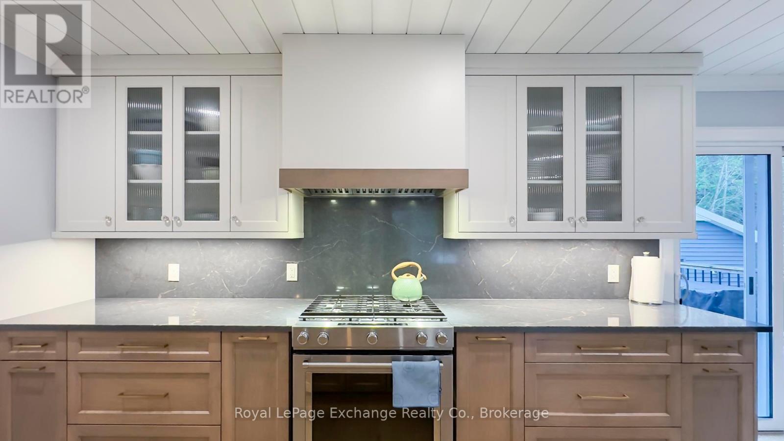 13 Kuehner Street, Kincardine, Ontario  N0G 2T0 - Photo 14 - X12122348