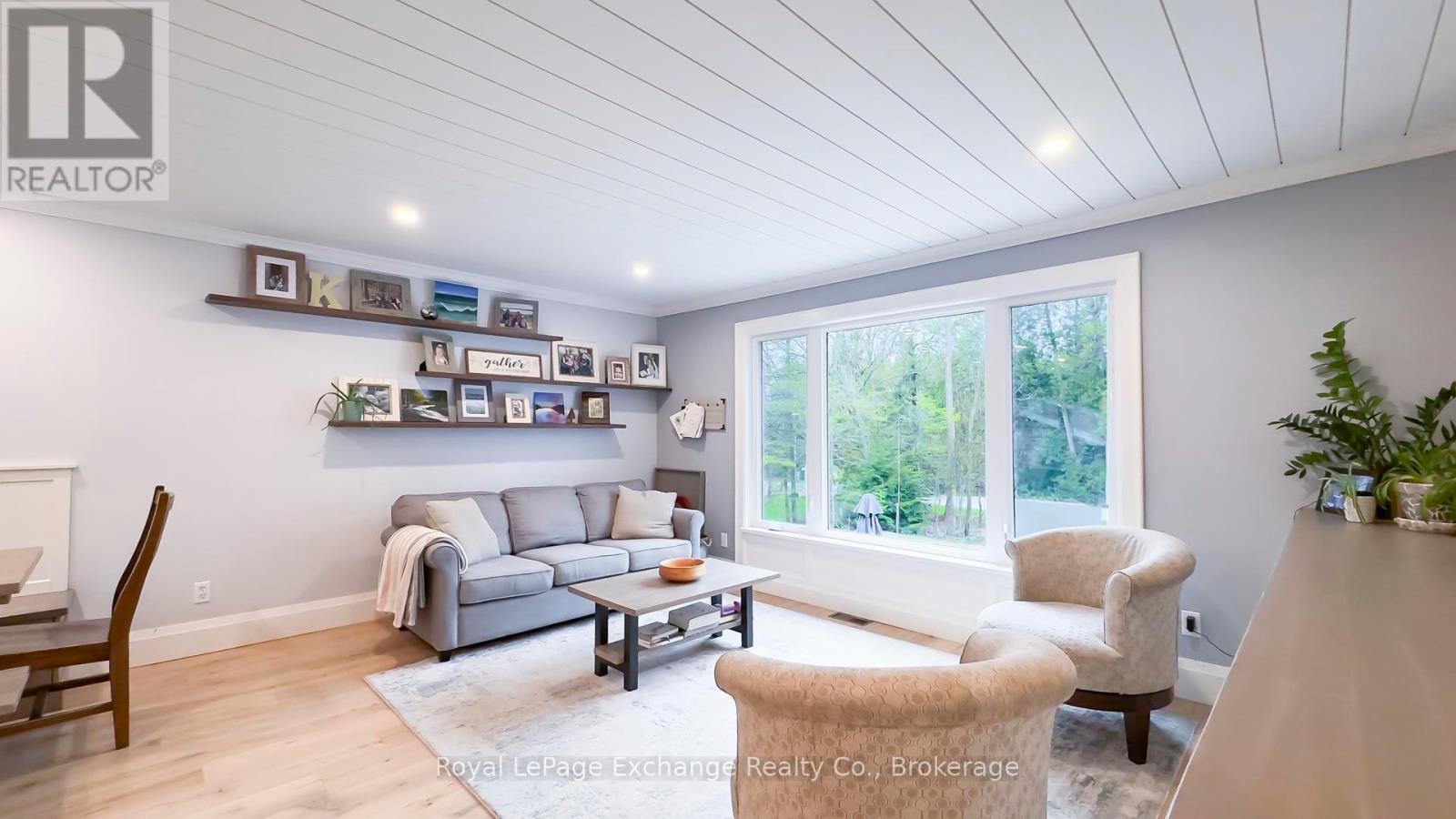 13 Kuehner Street, Kincardine, Ontario  N0G 2T0 - Photo 8 - X12122348