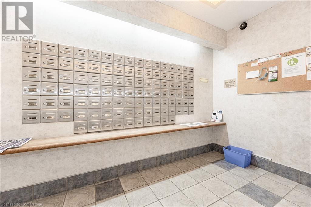 65 Westmount Road N Unit# 801, Waterloo, Ontario  N2L 5G6 - Photo 23 - 40723682