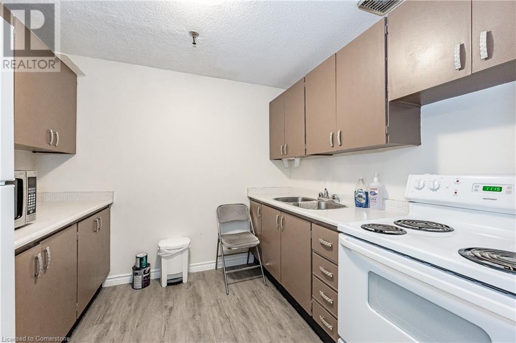 65 Westmount Road N Unit# 801, Waterloo, Ontario  N2L 5G6 - Photo 31 - 40723682