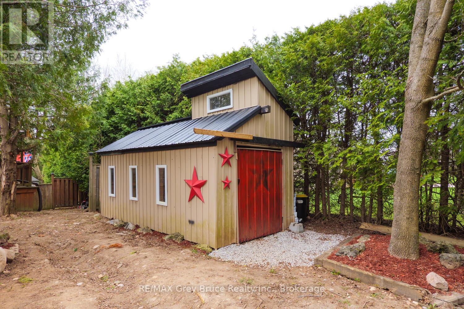 106 Elder Lane, Chatsworth, Ontario  N0H 1G0 - Photo 41 - X12122652