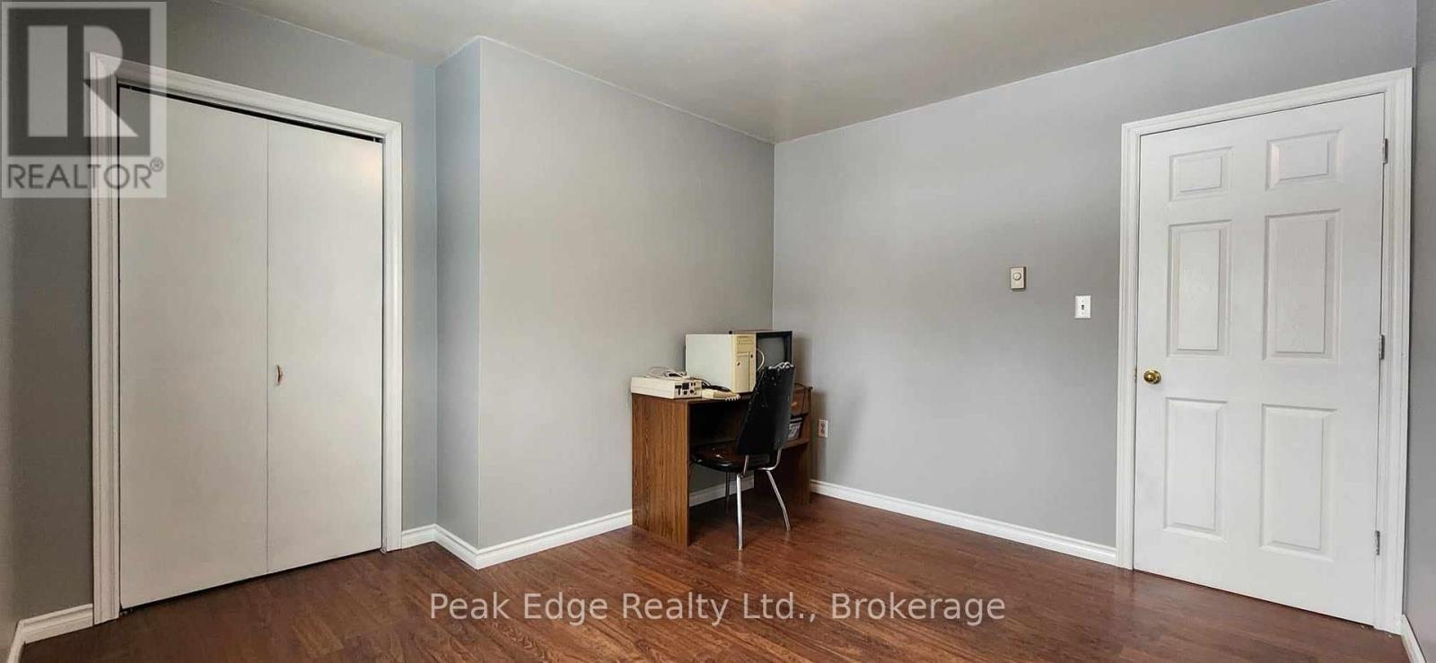 122 Gibson Street, Brockton, Ontario  N0G 2V0 - Photo 9 - X12122894