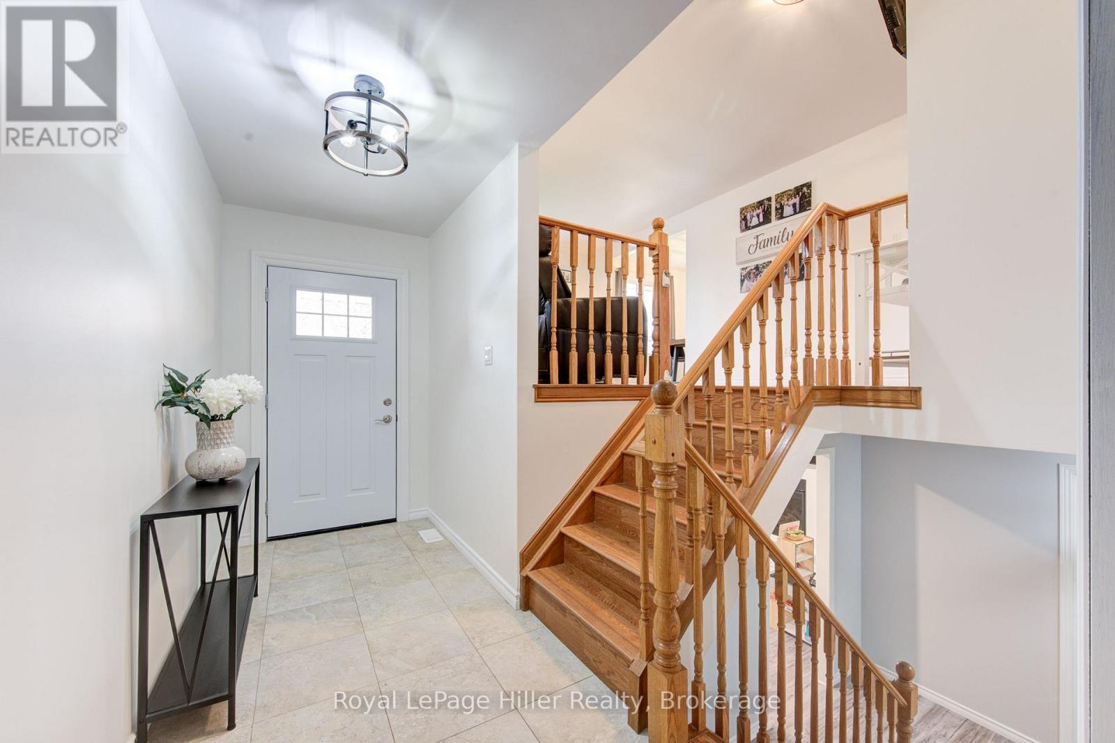 59 Sprung Court, Stratford, Ontario  N4Z 1G7 - Photo 3 - X12123350