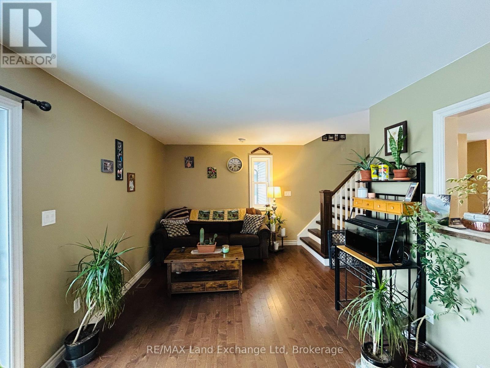 660 Gloria Street, North Huron, Ontario  N0G 2W0 - Photo 9 - X12123611