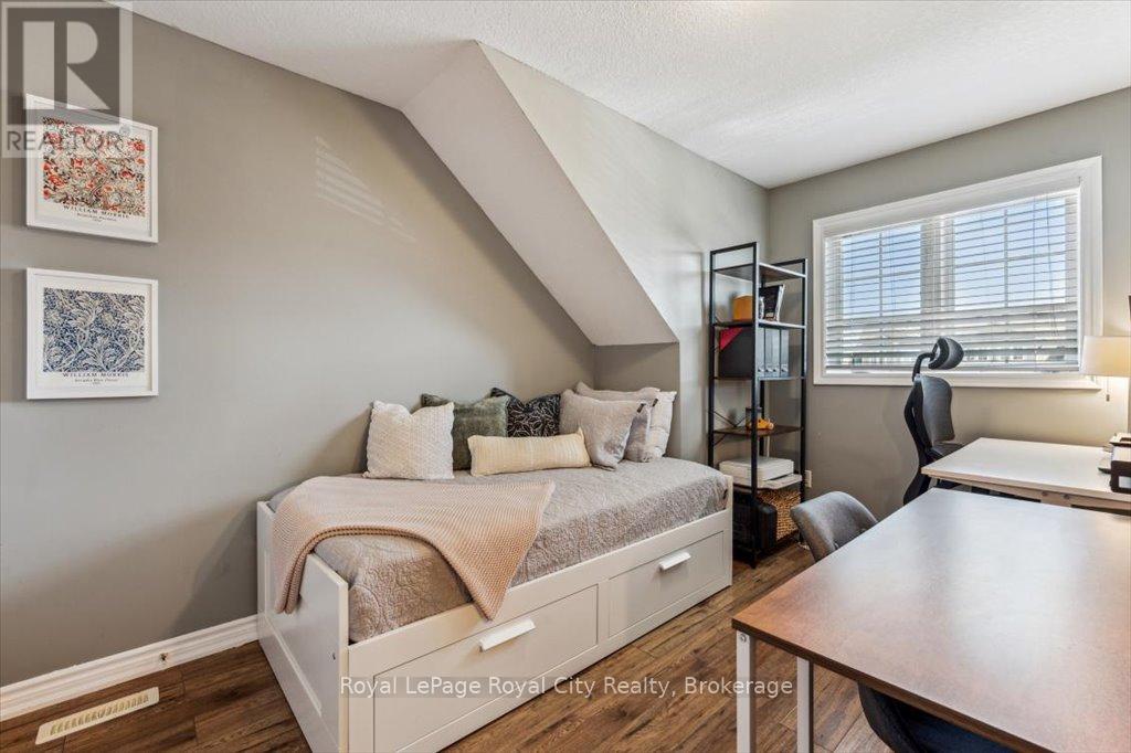 19b - 15 Carere Crescent, Guelph, Ontario  N1E 0K4 - Photo 21 - X12123651