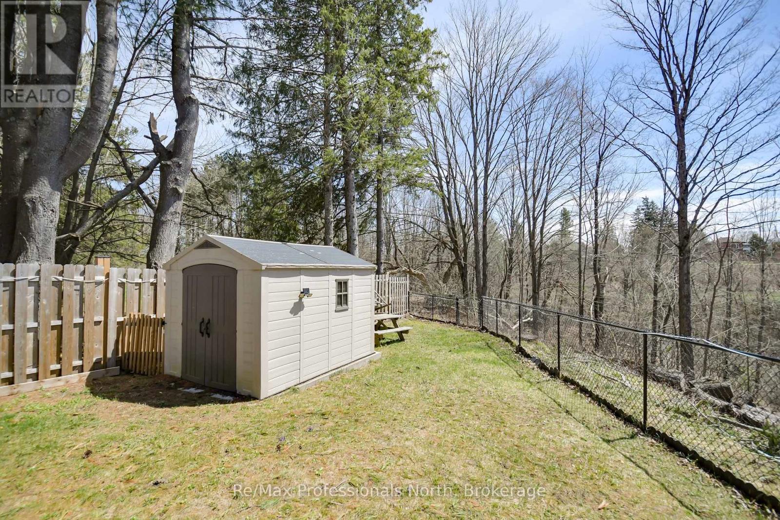 90 Ann Street, Bracebridge, Ontario  P1L 1M1 - Photo 28 - X12123878