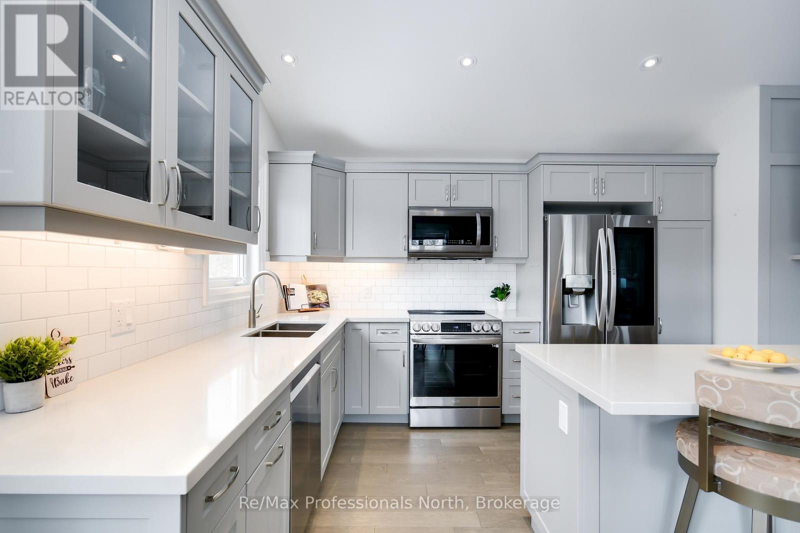 90 Ann Street, Bracebridge, Ontario  P1L 1M1 - Photo 8 - X12123878