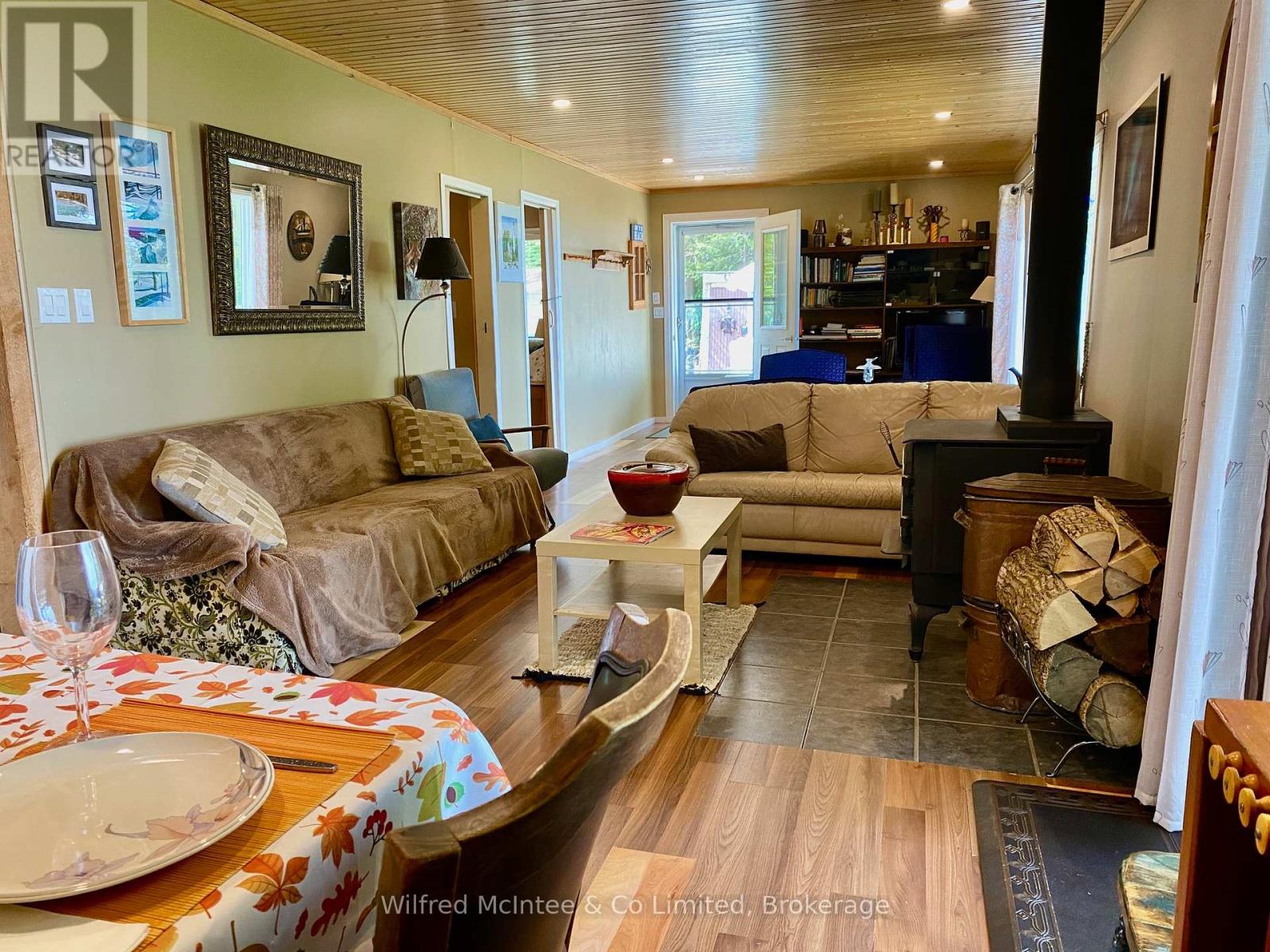 61 Wahbezee Drive, Native Leased Lands, Ontario  N0H 2G0 - Photo 30 - X12124164