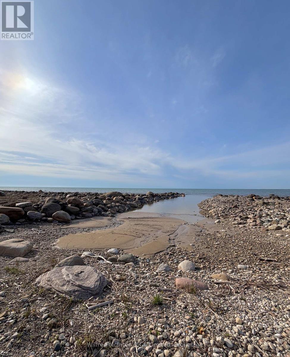 61 Wahbezee Drive, Native Leased Lands, Ontario  N0H 2G0 - Photo 48 - X12124164