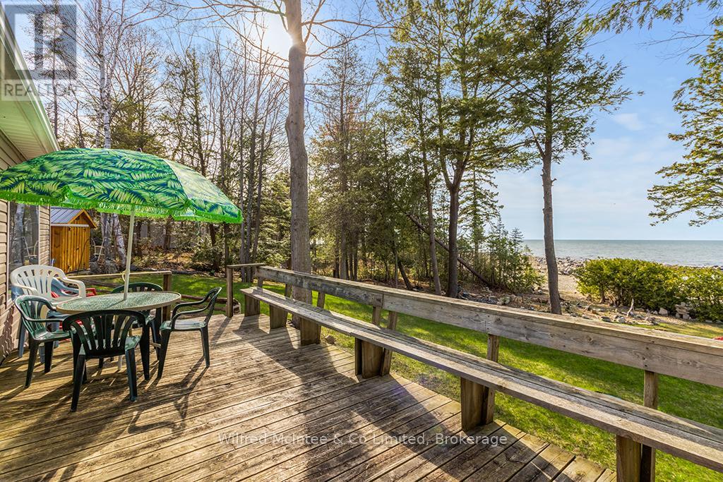 61 Wahbezee Drive, Native Leased Lands, Ontario  N0H 2G0 - Photo 5 - X12124164