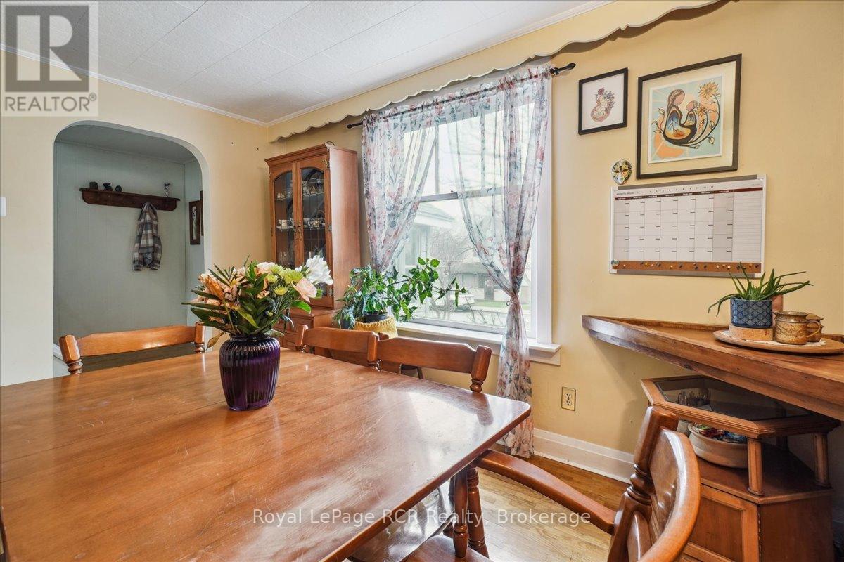 755 7th Avenue E, Owen Sound, Ontario  N4K 2Y2 - Photo 9 - X12124204