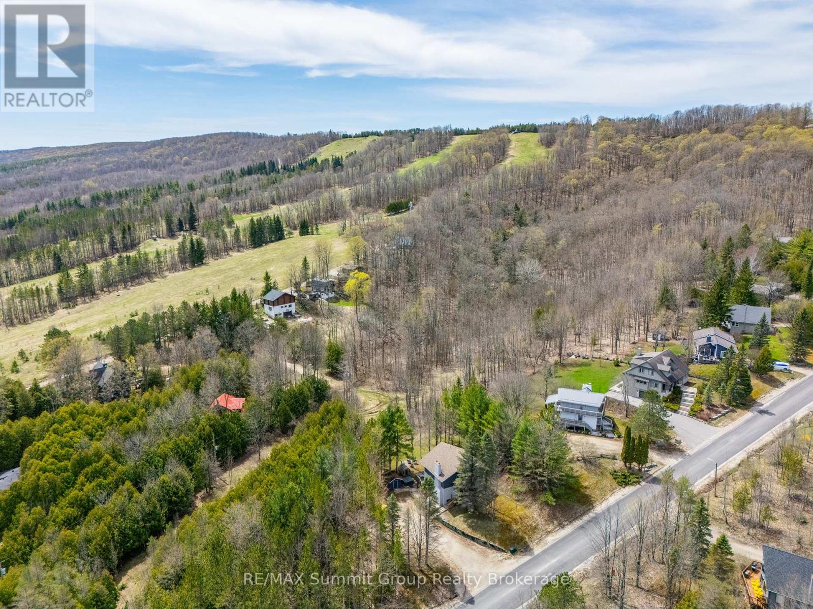 144 Talisman Boulevard, Grey Highlands, Ontario  N0C 1G0 - Photo 44 - X12124298