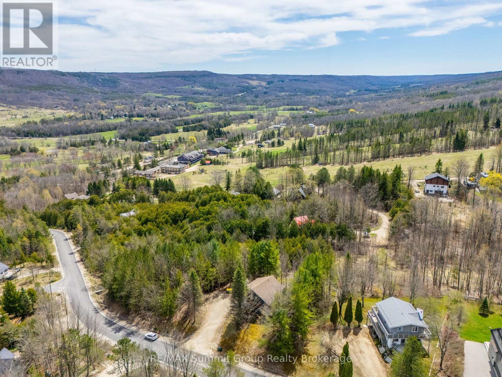 144 Talisman Boulevard, Grey Highlands, Ontario  N0C 1G0 - Photo 45 - X12124298