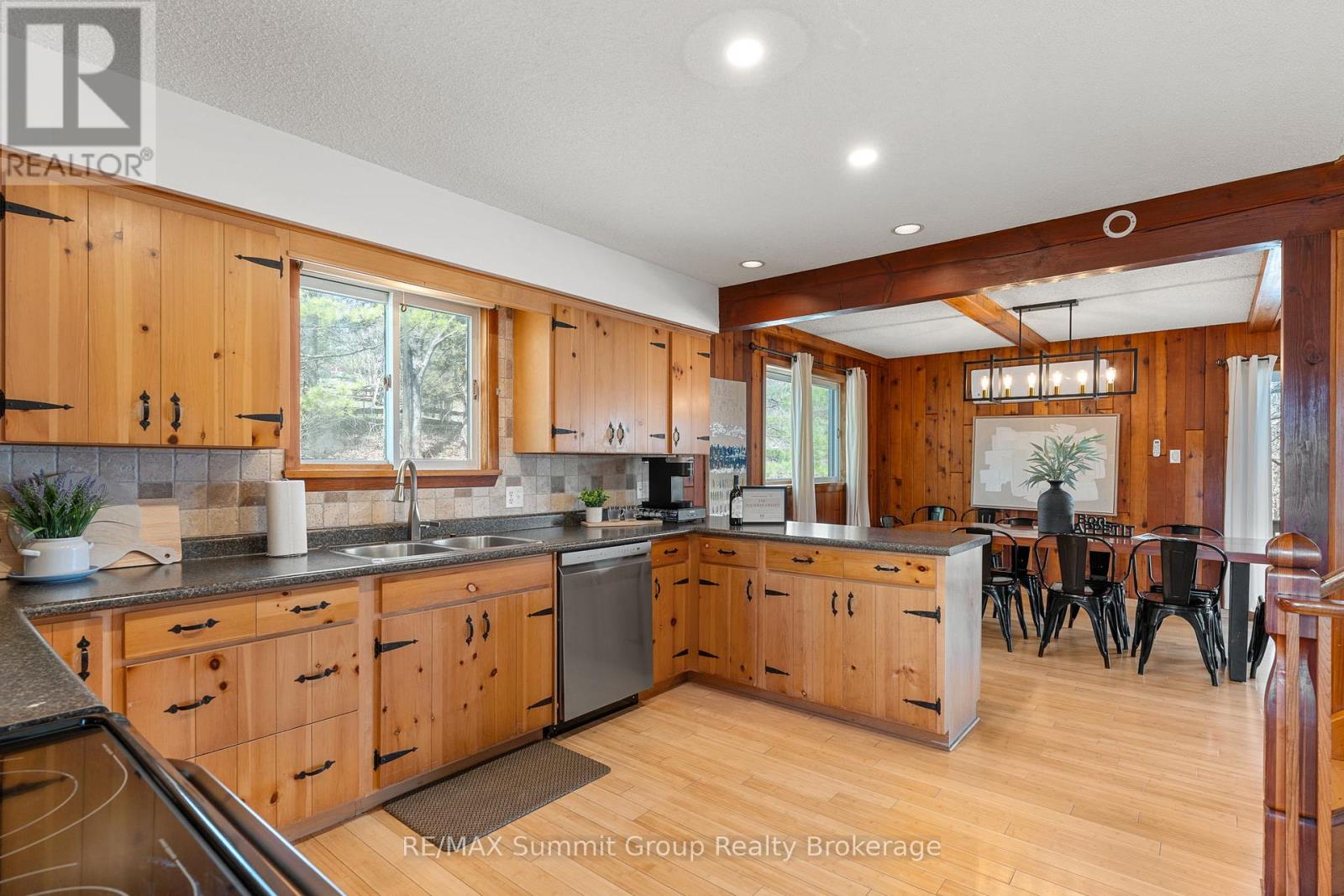 144 Talisman Boulevard, Grey Highlands, Ontario  N0C 1G0 - Photo 6 - X12124298