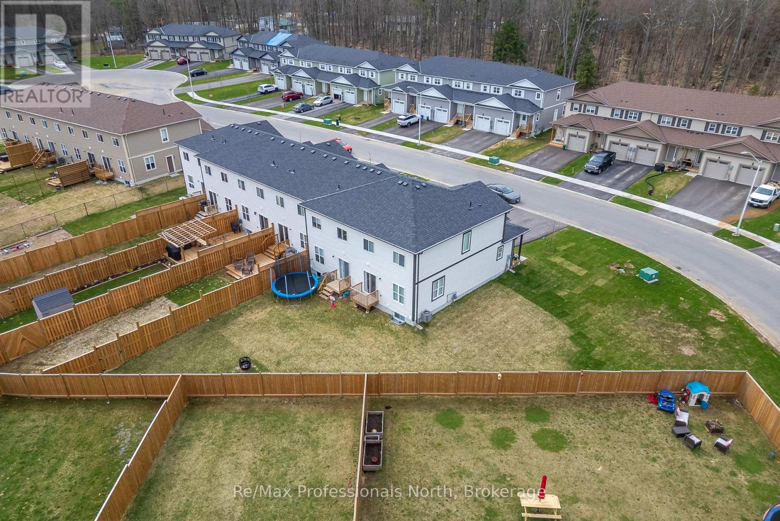 160 Daffodil Court, Gravenhurst, Ontario  P1P 0B8 - Photo 39 - X12124371