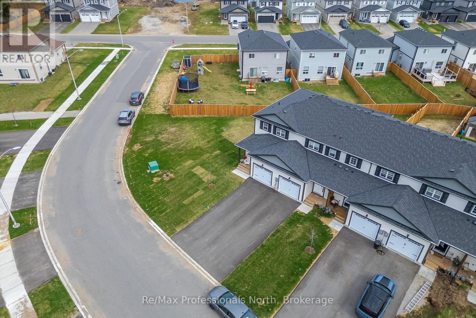 160 Daffodil Court, Gravenhurst, Ontario  P1P 0B8 - Photo 5 - X12124371