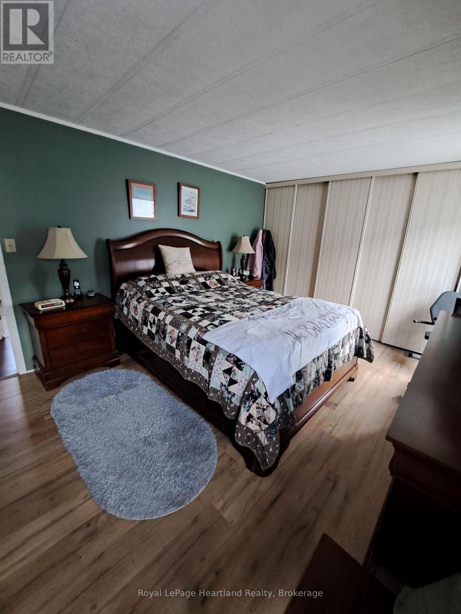 34 Miller Street, Strathroy-Caradoc, Ontario  N7G 1A6 - Photo 10 - X12124404