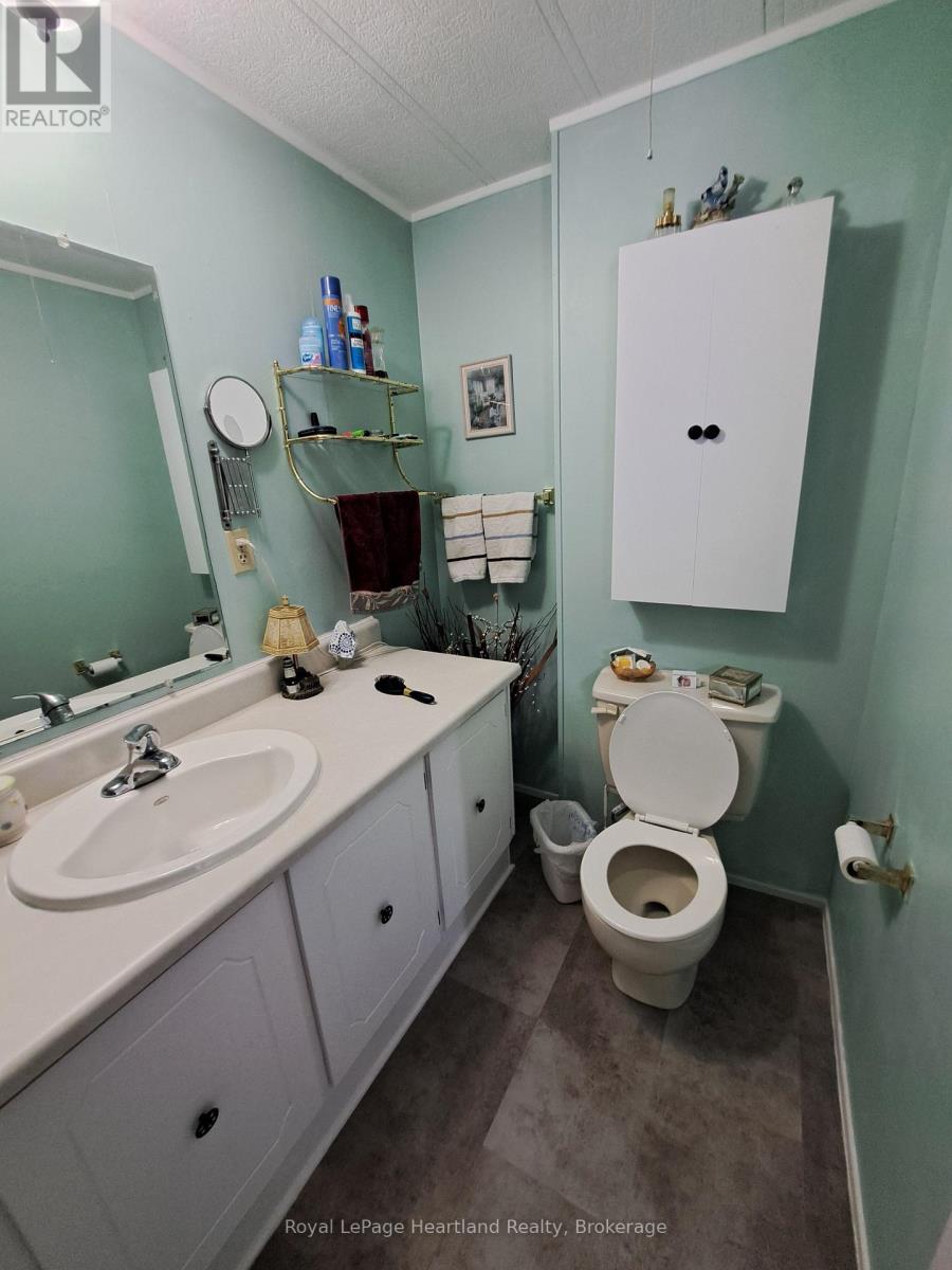 34 Miller Street, Strathroy-Caradoc, Ontario  N7G 1A6 - Photo 14 - X12124404