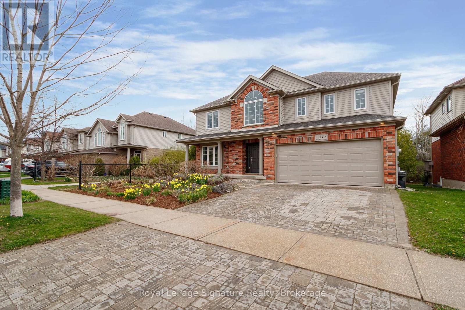 31 Brooke Avenue, Collingwood, Ontario  L9Y 5L2 - Photo 2 - S12124755