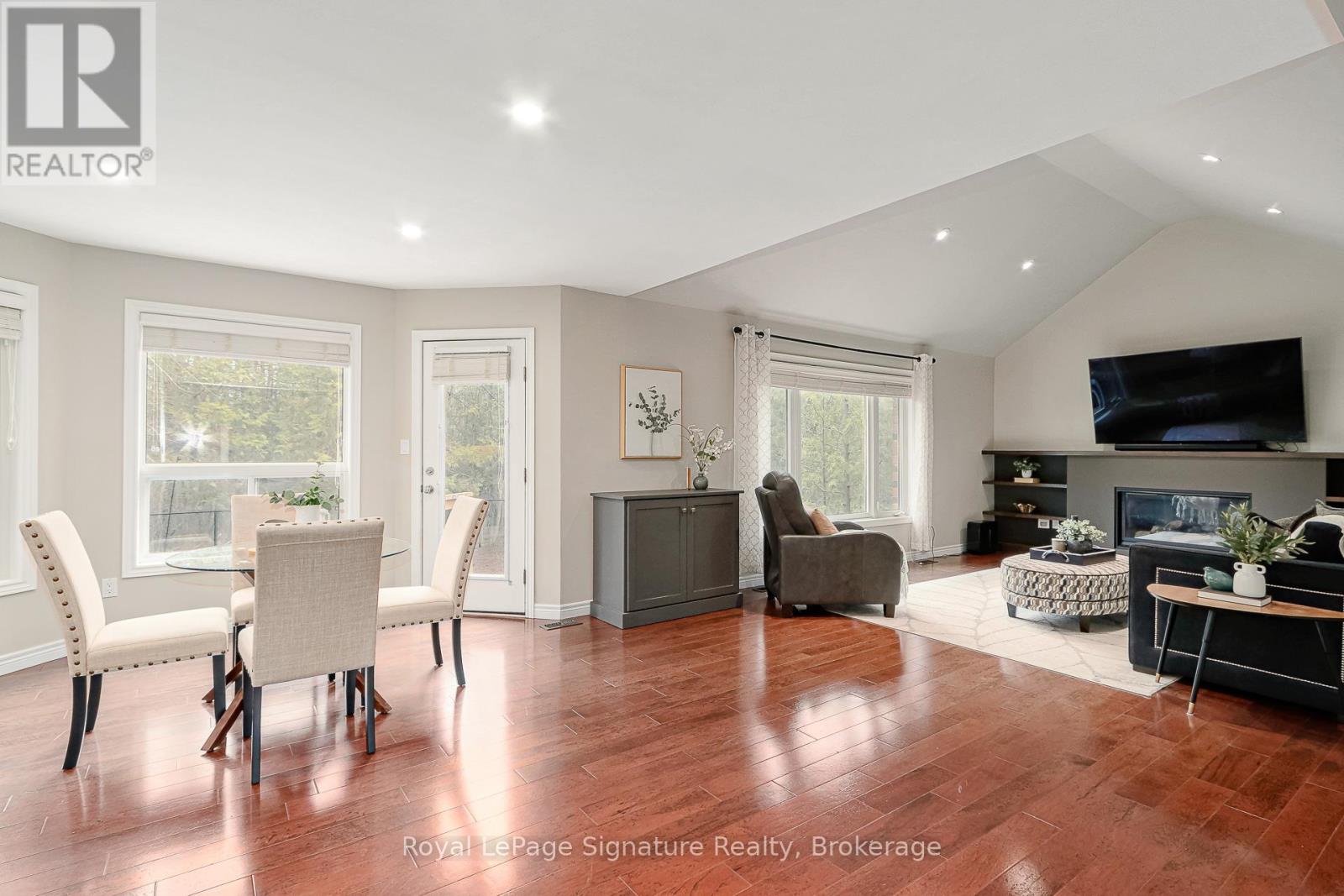 31 Brooke Avenue, Collingwood, Ontario  L9Y 5L2 - Photo 6 - S12124755