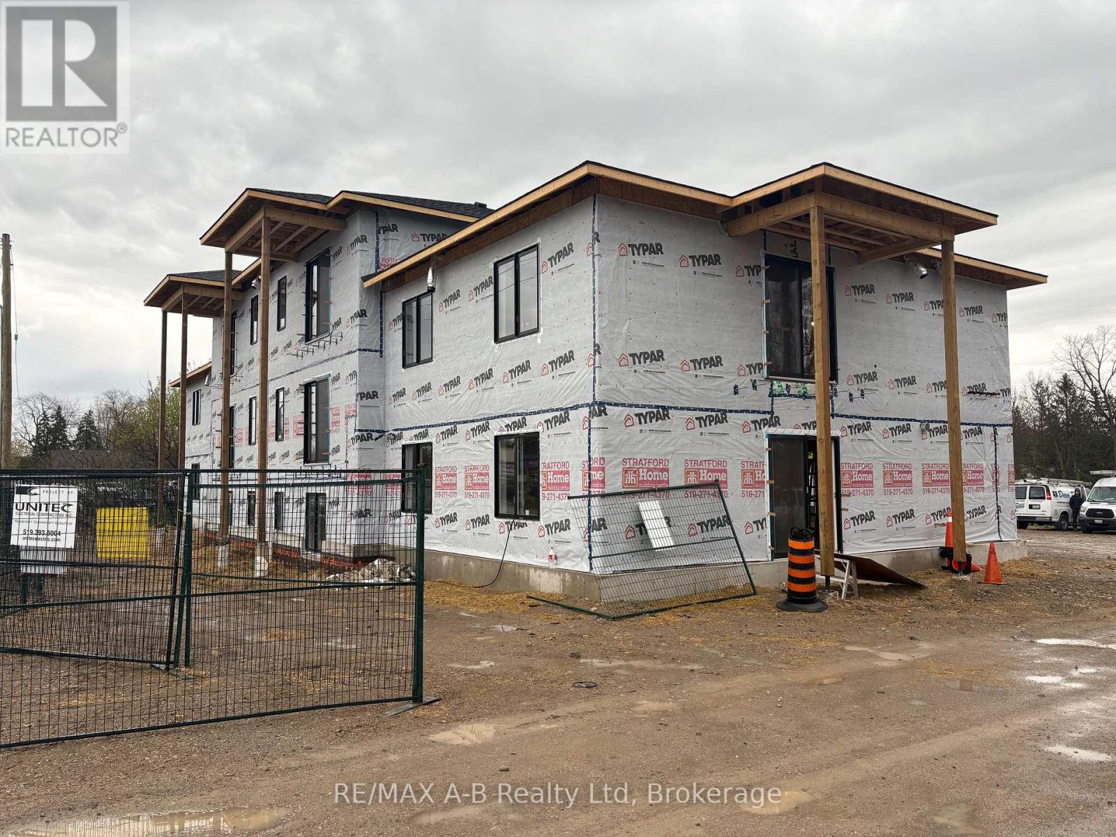 4 - 428 Queen Street W, St. Marys, Ontario  N4X 1C4 - Photo 8 - X12124590