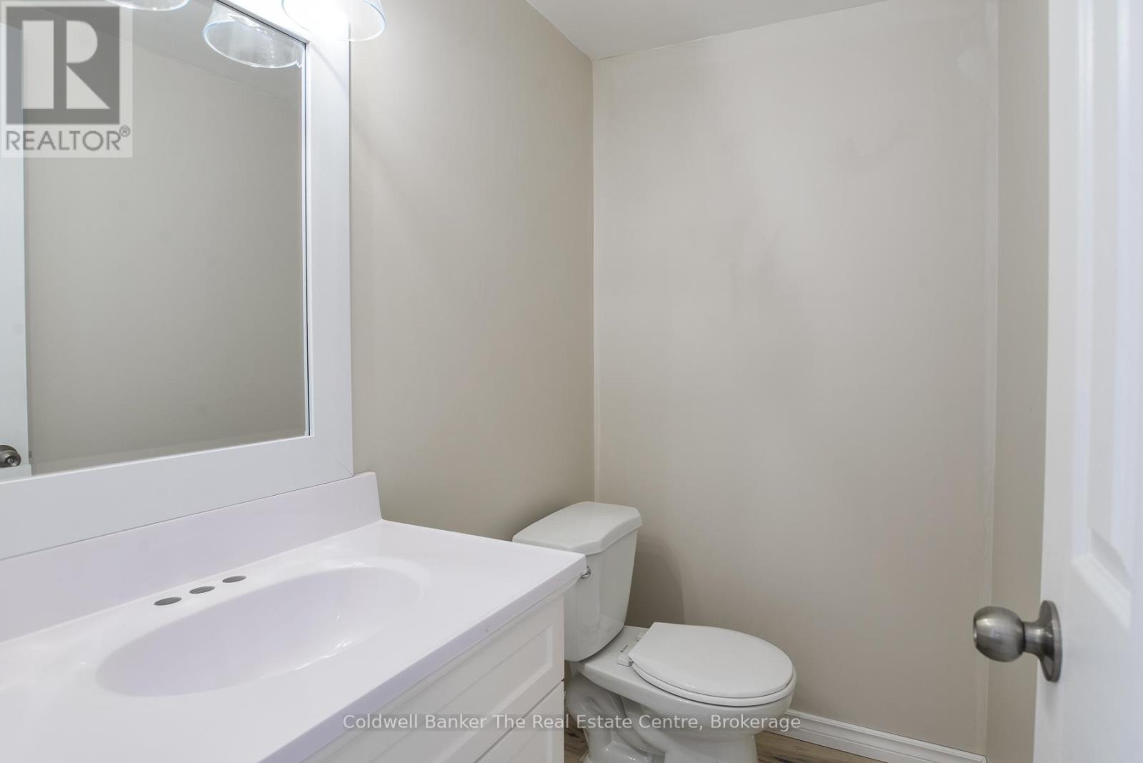 460 Wellington Street, Gravenhurst, Ontario  P1P 1A5 - Photo 22 - X12124637