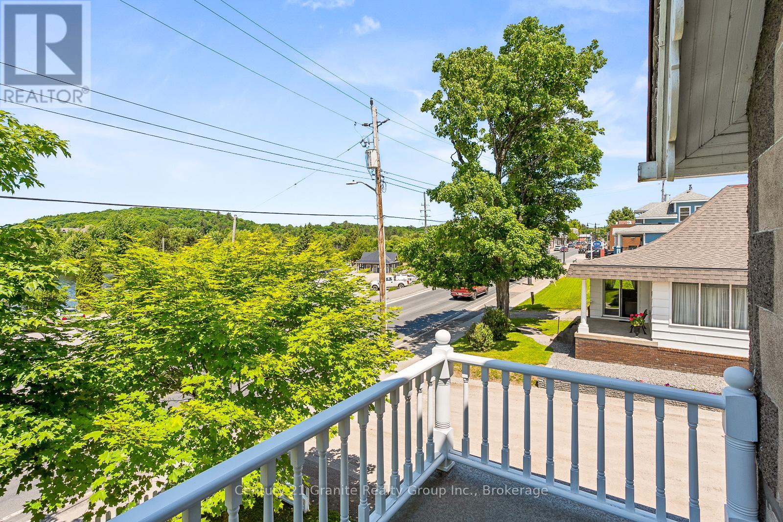 134 Highland Street, Dysart Et Al, Ontario  K0M 1S0 - Photo 31 - X12124647