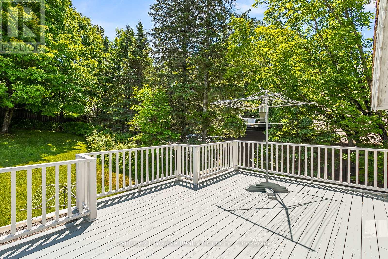 134 Highland Street, Dysart Et Al, Ontario  K0M 1S0 - Photo 34 - X12124647
