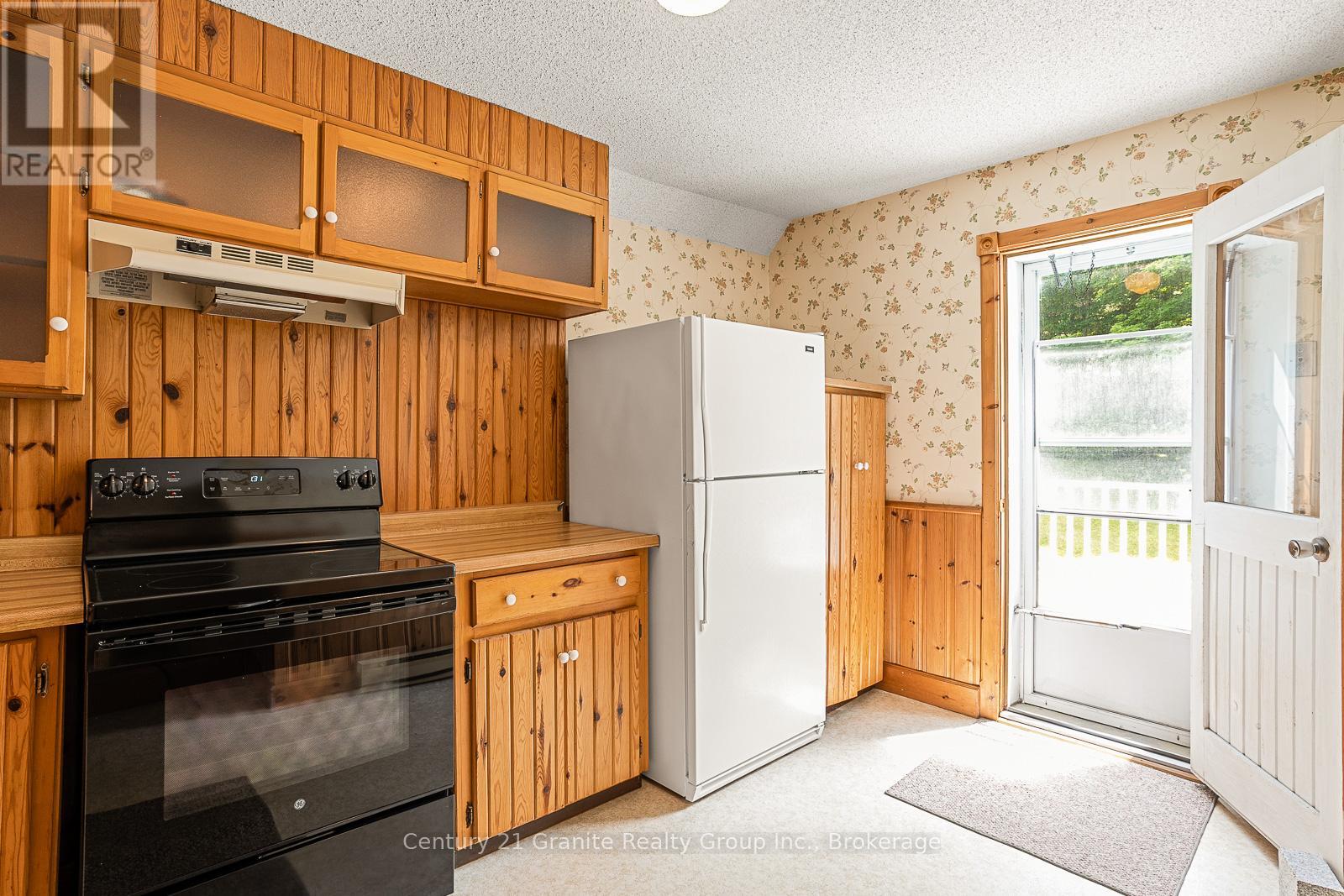 134 Highland Street, Dysart Et Al, Ontario  K0M 1S0 - Photo 24 - X12124649