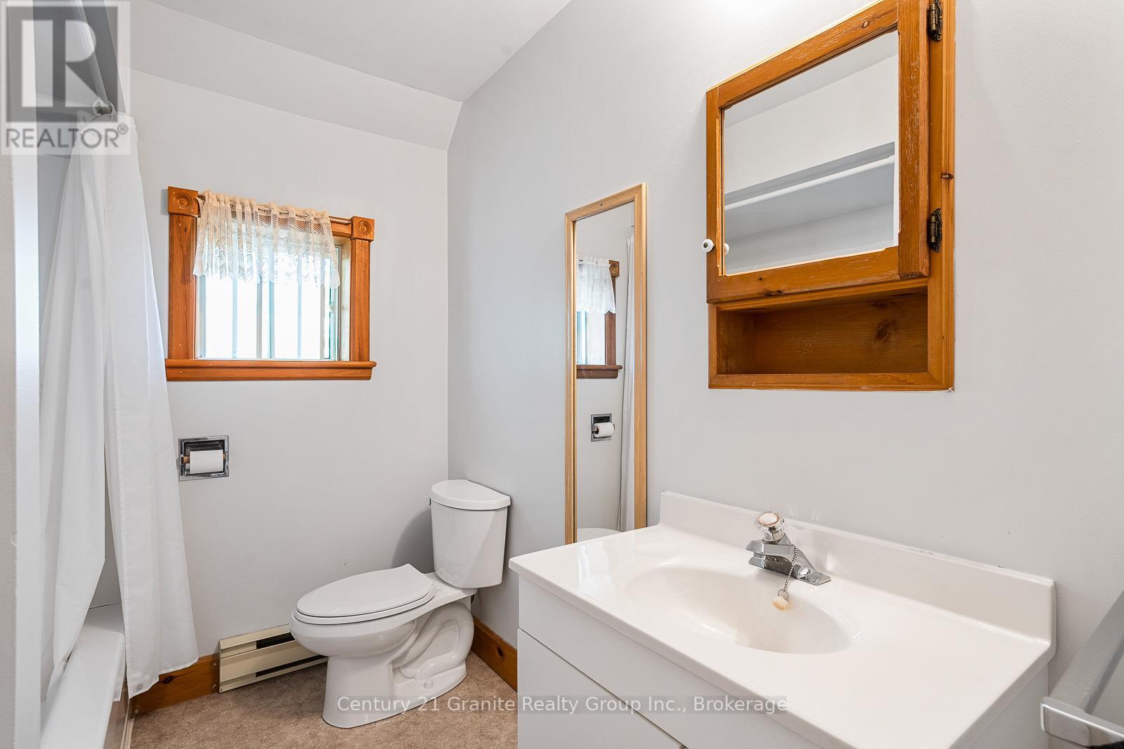 134 Highland Street, Dysart Et Al, Ontario  K0M 1S0 - Photo 27 - X12124649