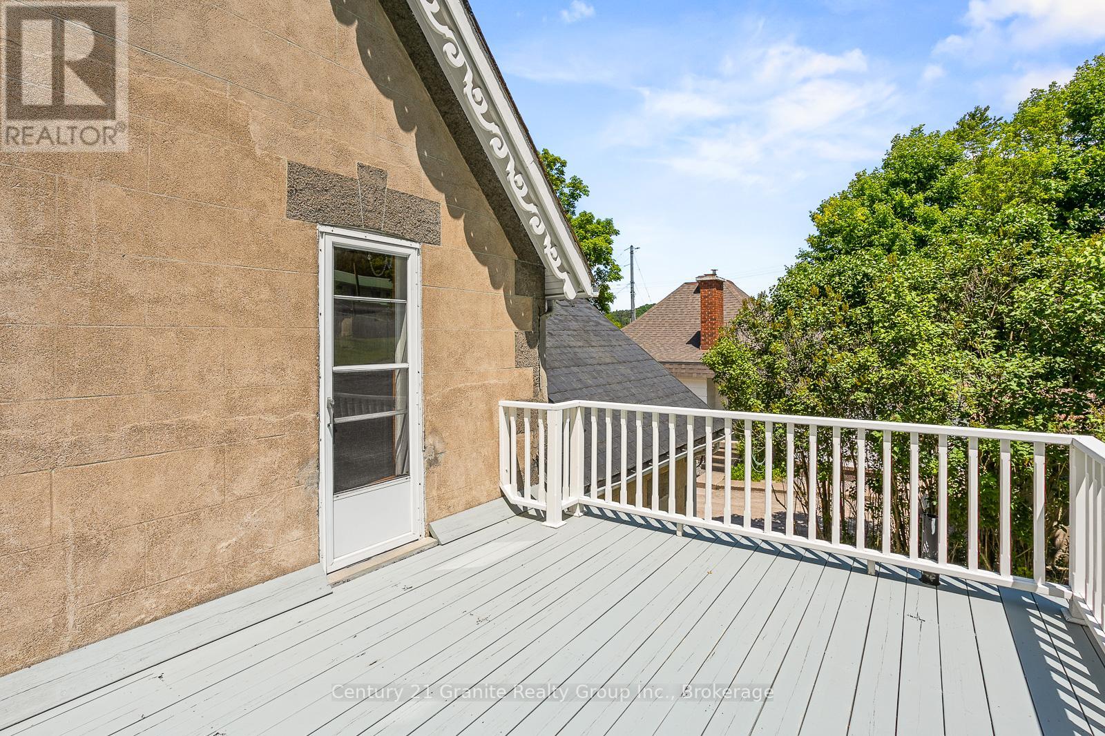134 Highland Street, Dysart Et Al, Ontario  K0M 1S0 - Photo 34 - X12124649