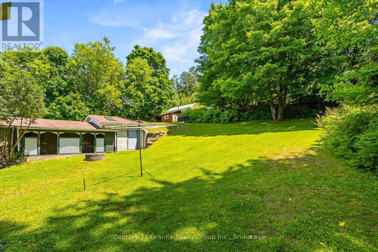 134 Highland Street, Dysart Et Al, Ontario  K0M 1S0 - Photo 36 - X12124649