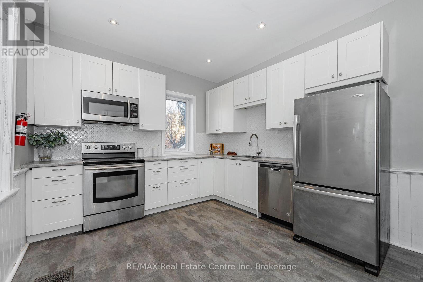 103 Surrey Street E, Guelph, Ontario  N1H 3P7 - Photo 6 - X12124784
