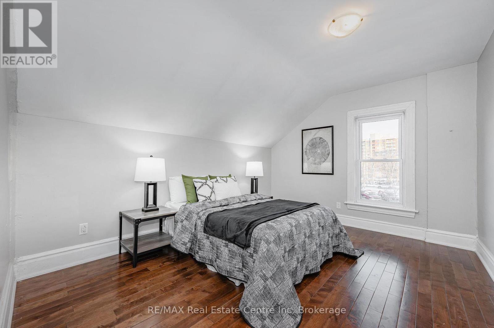 103 Surrey Street E, Guelph, Ontario  N1H 3P7 - Photo 9 - X12124784