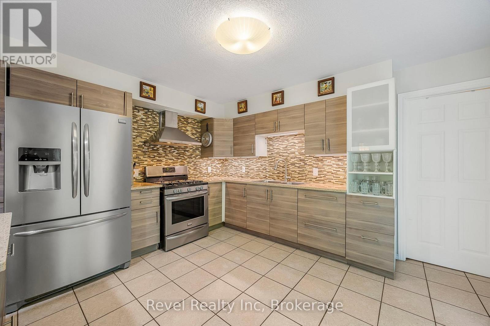10 Musquake Court, Tiny, Ontario  L9M 1R2 - Photo 16 - S12125170