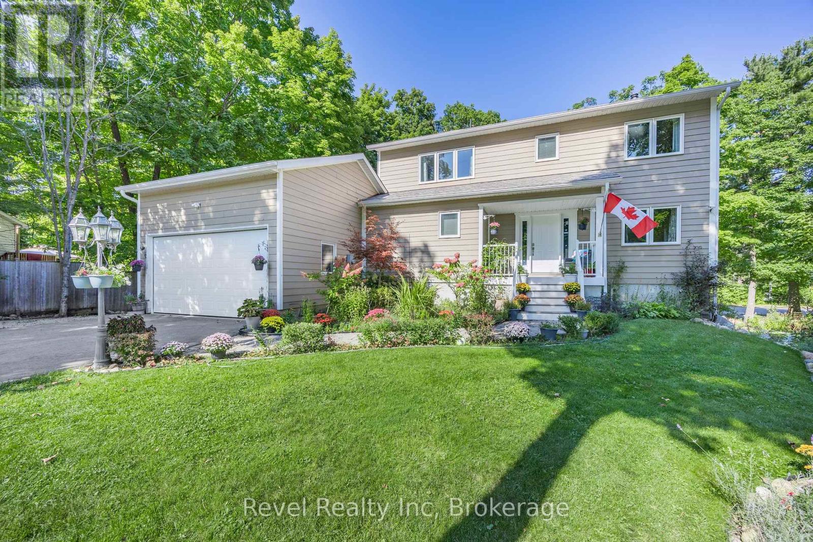 10 Musquake Court, Tiny, Ontario  L9M 1R2 - Photo 2 - S12125170