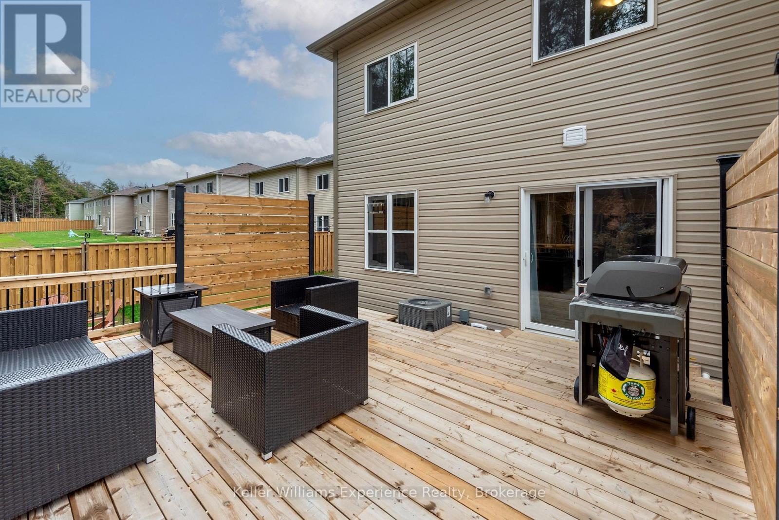 31 Nicole Park Court, Bracebridge, Ontario  P1L 0C8 - Photo 6 - X12125595